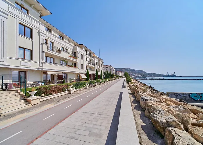 Апартамент Emma Complex Carpe Diem